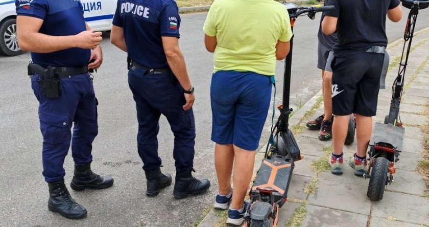 И в Карлово забраниха тротинетките в пешеходните зони