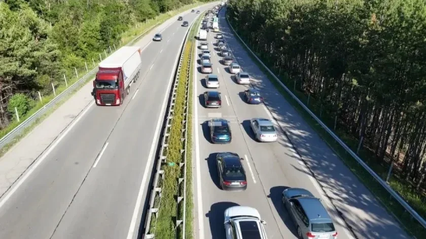 Важно: Ограничават движението по три магистрали тази седмица