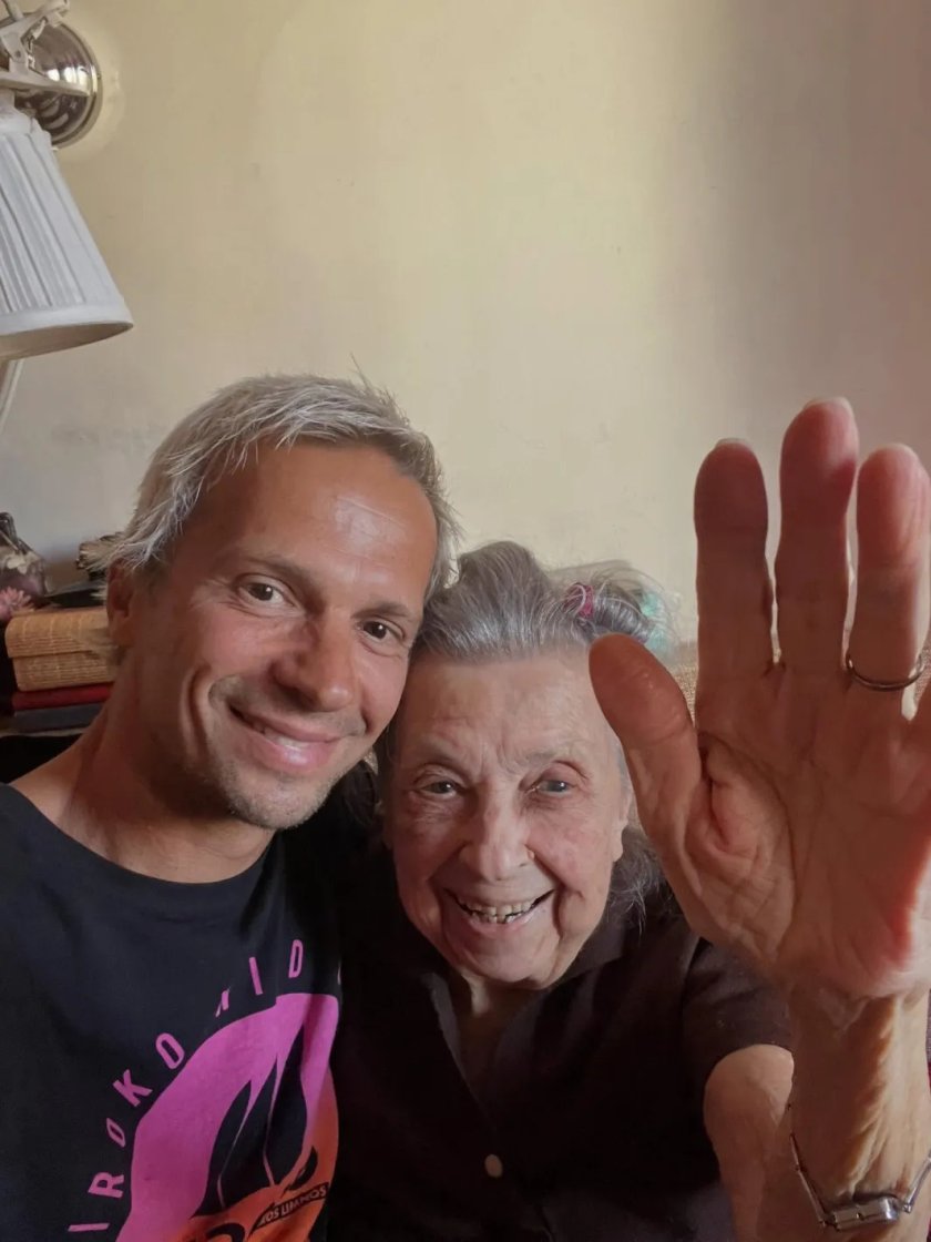 Духовитата баба на Део - Даша, превърнала се в любимката