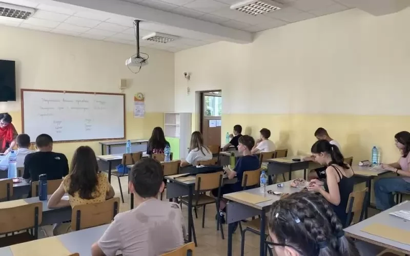 Обявиха първото класиране за прием в гимназиите