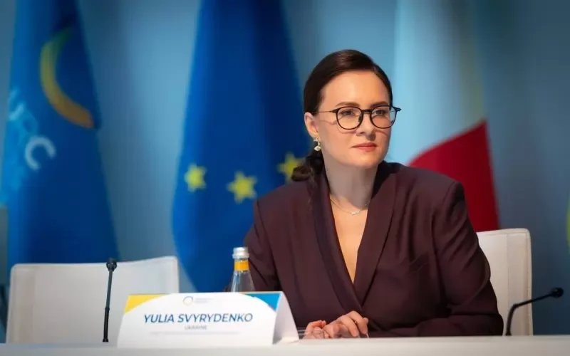 Изненадващо Зеленски сменя премиера Юлия Свириденко