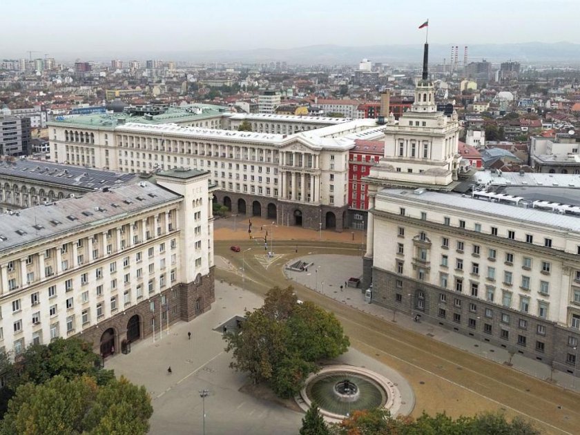 Официално: Правителството предлага на НС да одобри американско военно присъствие в Безмер