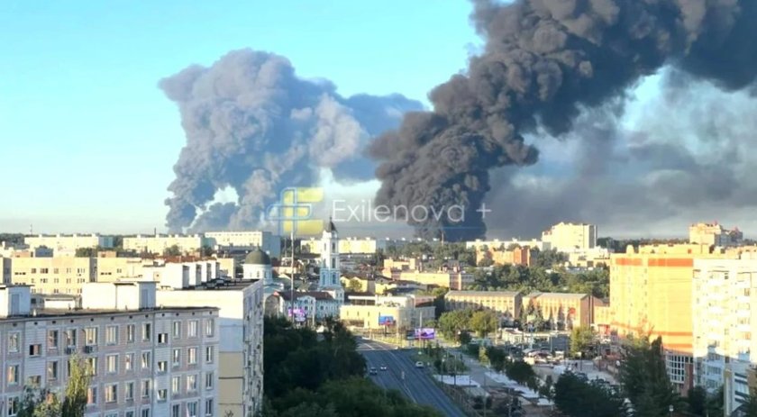Черен дим покрива небето над Москва след украински атаки с дронове