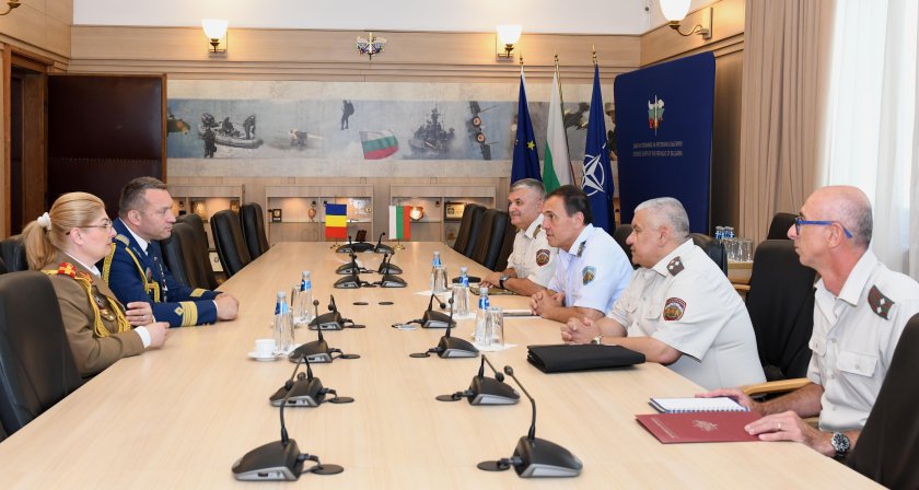 Зам.-началникът на отбраната се срещна румънския аташе 
