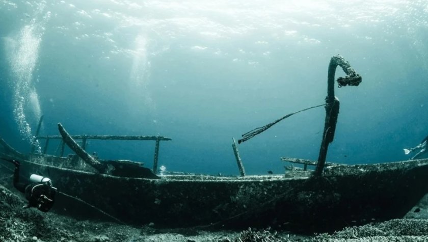 Правителственият кораб на бай Тошо става изкуствен риф за водолази