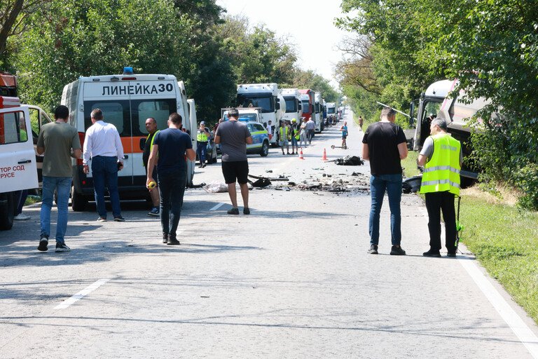 Тежка катастрофа затвори пътя Русе - Бяла, в района на