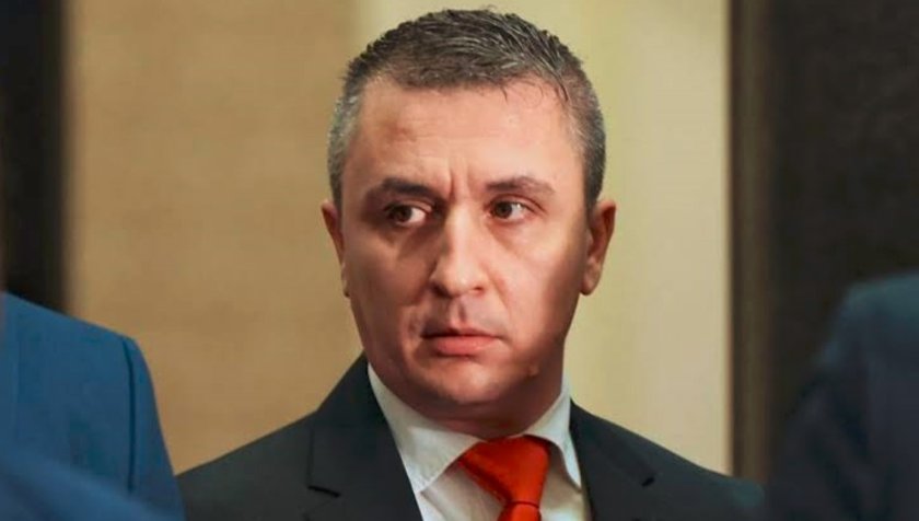Бивш министър с черна прогноза: Скоро бензинът у нас ще мине 2 евро за литър