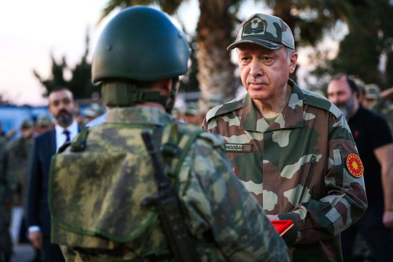 Ердоган се застрахова от нов военен преврат