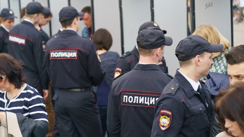 Евакуираха 7 съдилища в Москва заради сигнал за бомба