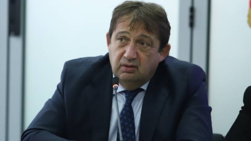 Шишков продължава обиколката, тръгва към Шумен и Плевен 