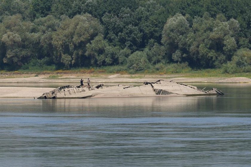 Река Дунав при Русе спадна с още 3 см за денонощие