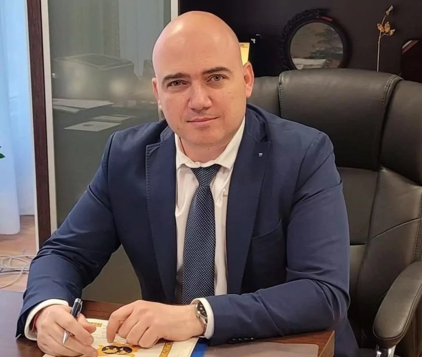 Столичанин в повече: Министърът на туризма Илин Димитров си купи апартамент в София за 700 бона