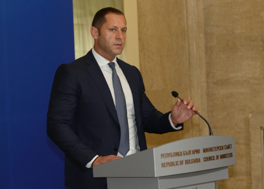 Александър Манолев броил $560 000 да се откупи от "Магнитски" 