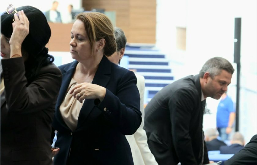 Депутатите решиха: Всеки трети директор ще е жена