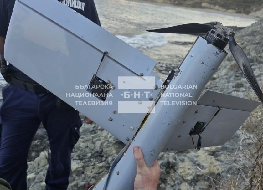 Ето падналия дрон в морето край Царево (СНИМКИ)