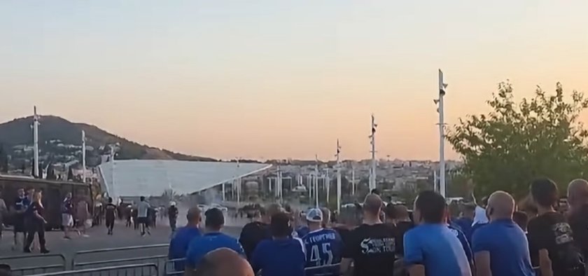 АД В АТИНА! Арести и сълзотворен газ за агитката на Левски (ВИДЕО)