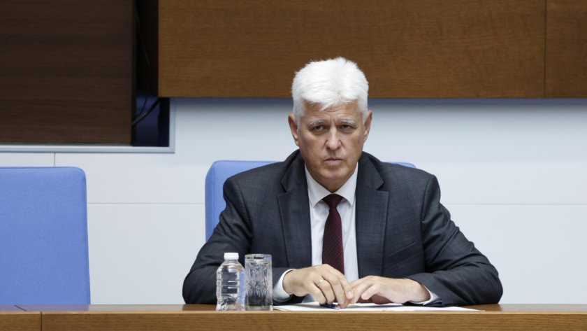Военният министър прати Мирчев да нарамва пушката и да заминава 