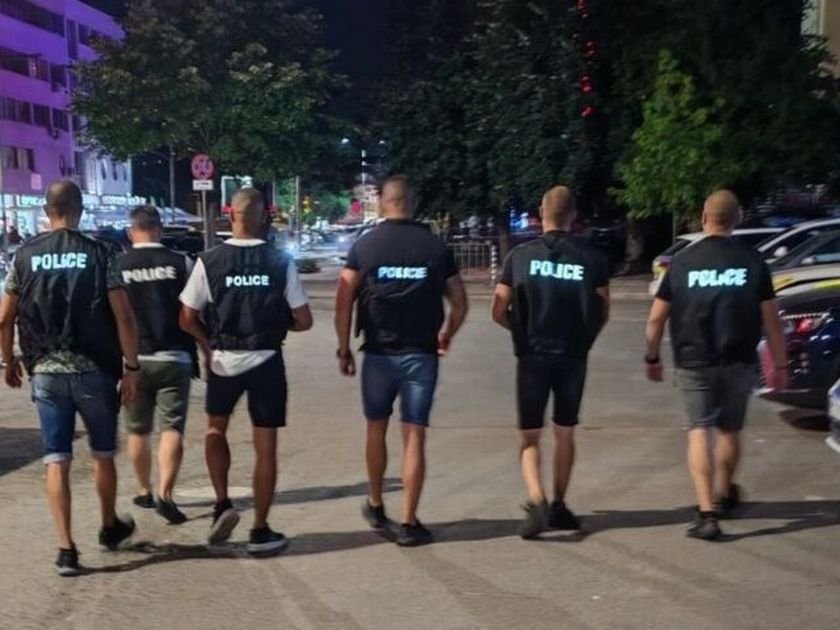 Спецакция удари заведения и магазини в Слънчев бряг (СНИМКИ)