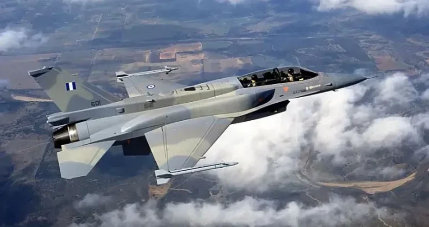 Гърция вдигна два F-16 заради турски дрон