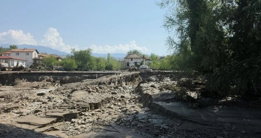 Община Струмяни: Молим за вода и доброволци