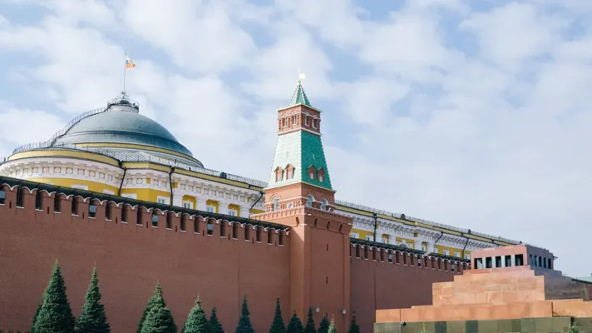 Украйна атакува с 516 дрона Москва и още 15 региона