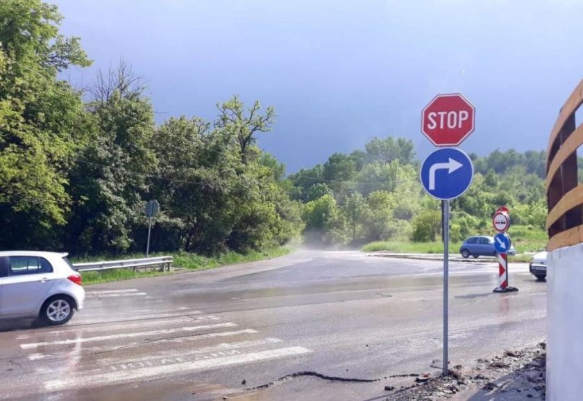 Ограничават движението по пътя София - Перник при Владая