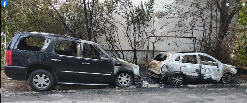 Огнена нощ в София: Десет коли изгоряха в два квартала