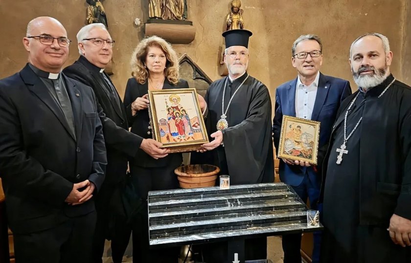 Йотова се поклони пред мощите на Св. София край Страсбург 