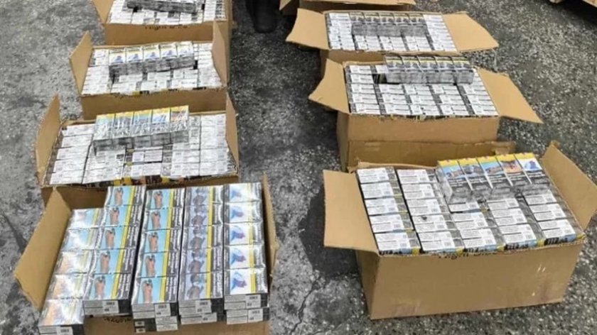 40 кашона с цигари извадиха митничари от турски тир