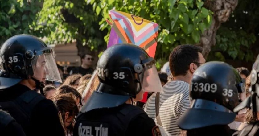 63 задържани след акции в гей барове в Турция
