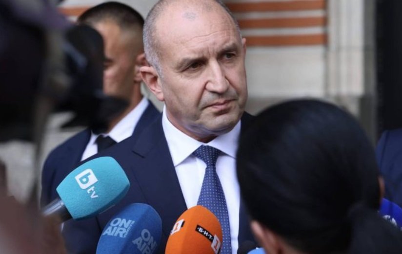 Радев: Забравете за "Хемус" и чувалите с пари 