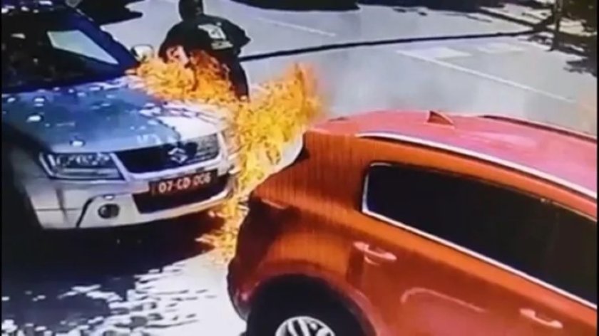 Подпалвачът на колите на българското посолство в Скопие отива на съд