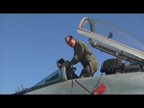 Радев договори с Туск още ремонти на съветските мигове