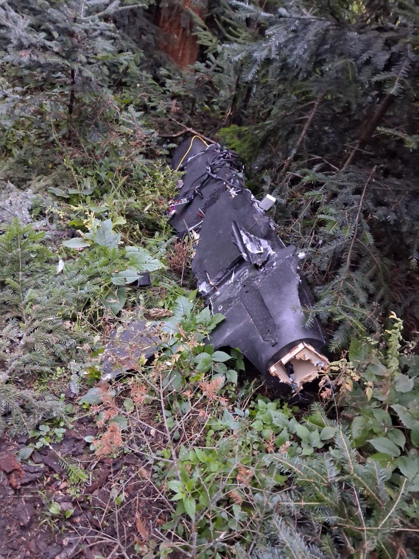 Дрон от Украйна се разби в Румъния, комшиите вдигнаха два F-16 (ВИДЕО)
