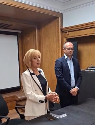 Мая ги почна: Първи на мушката на новата КЗП шефка - топлинните счетоводители 