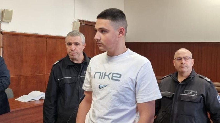 Шокиращи разкрития по делото &bdquo;Маги&ldquo;: Камери показаха как е местен бидонът с тялото на убитото 18-годишно момиче в Хасково