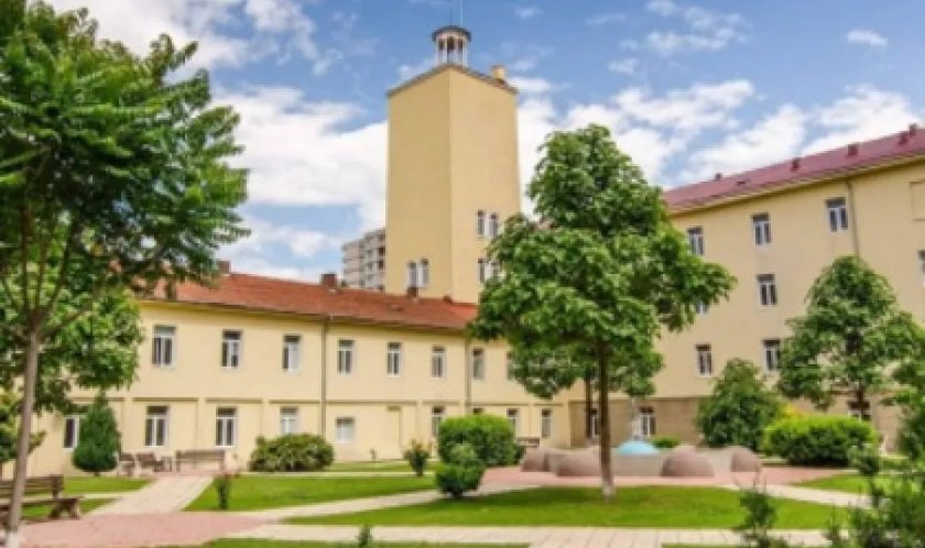Правен абсурд в ХТМУ: Общото събрание избра ректор, МОН признава временно изпълняващия