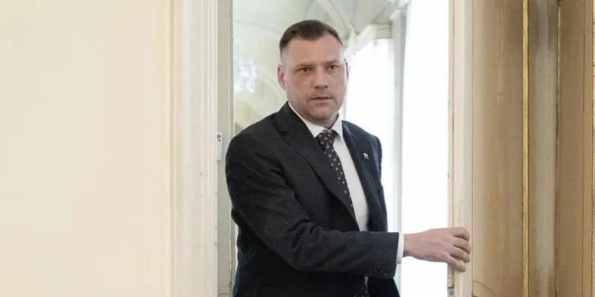 Вот на недоверие в Братислава: Кабинетът на Фицо е пред разпад и предсрочни избори