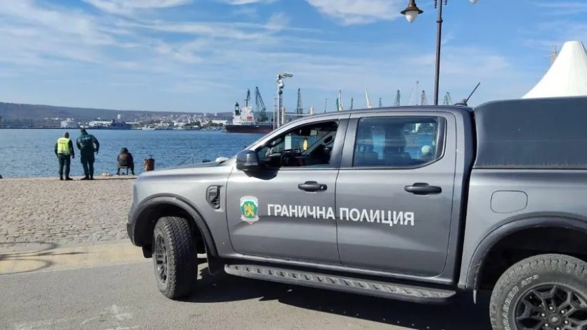 Подводен дрон ще вади труповете от "Алфа Ватан"
