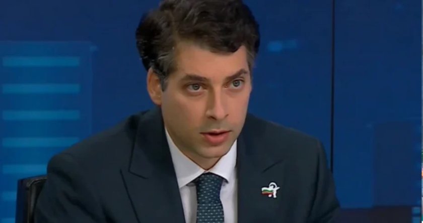 Пеканов: Не, ЕЦБ е критикувала Министерството на финансите