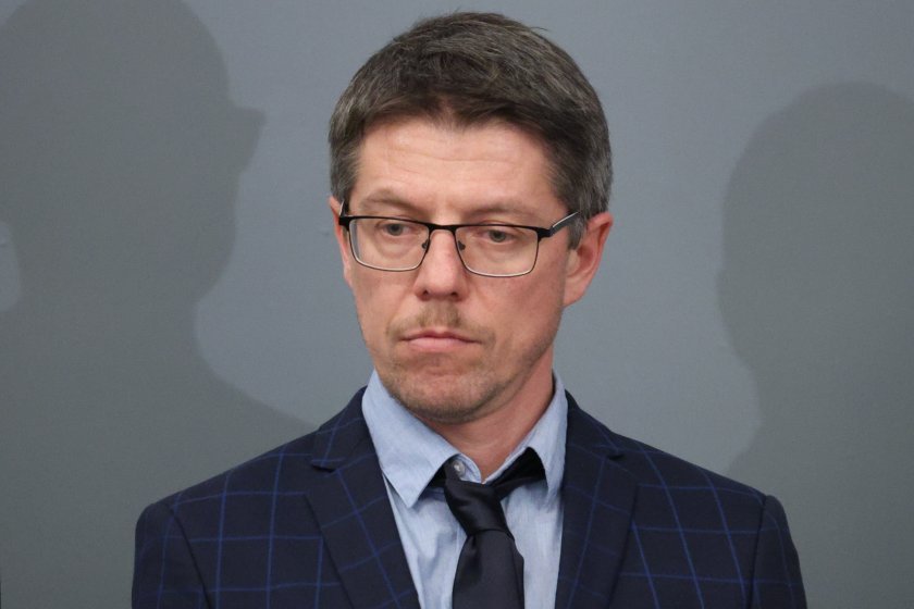 Цицелков: По-надеждно е записаното от технологията, а не преброеното от ръчичката 
