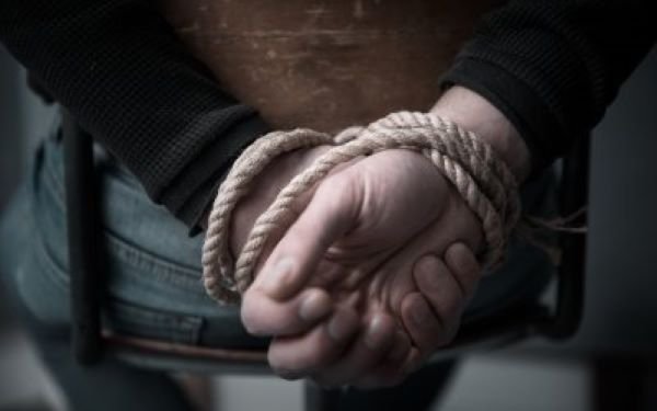 Служители на фирми за бързи кредити отвлякоха мъж във Вършец