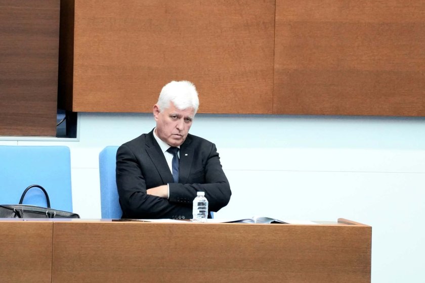 Парламентът гласува на второ четене промени в Кодекса за застраховането
