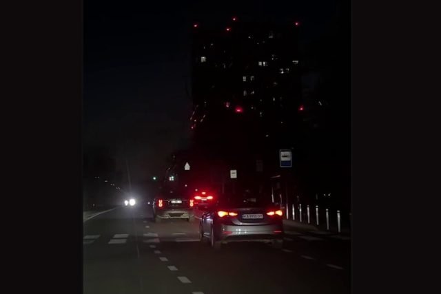Мрак! Спряха тока и водата в Киев. Кличко: "В режим на оцеляване сме!"