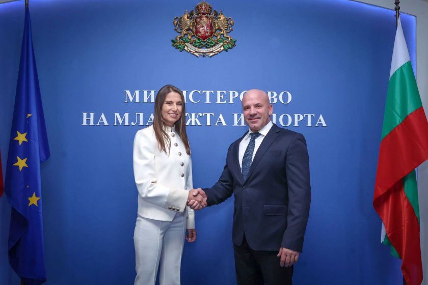 Министерството на спорта прави огромен пиар отдел