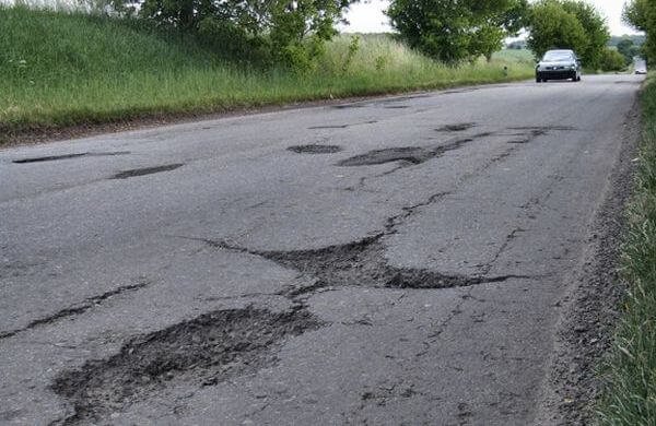 Кърпят дупки в Ружинци с над 1 млн. евро