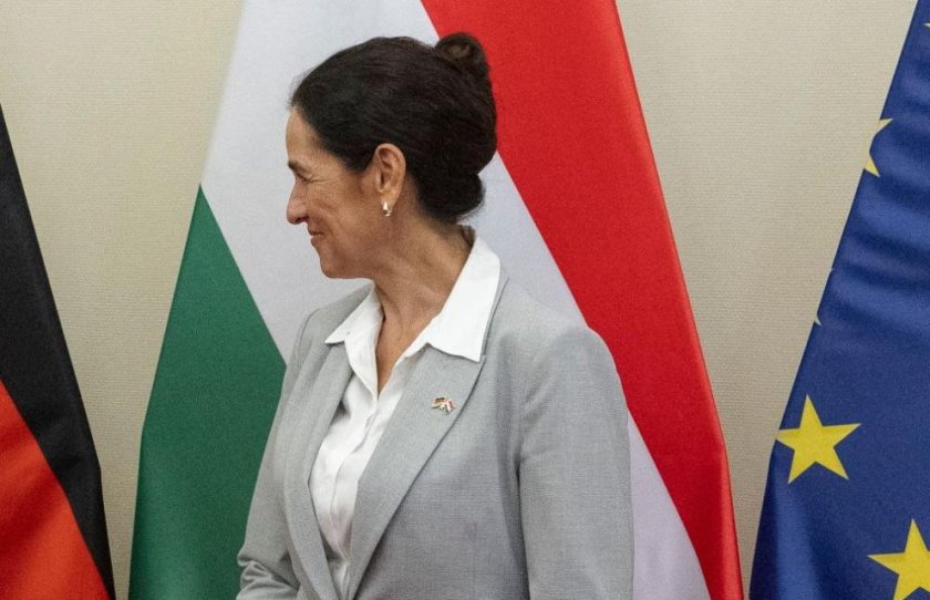 Велислава Петрова посреща унгарския външен министър Анита Орбан 