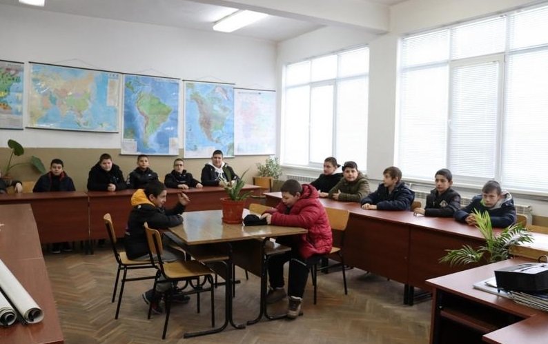 Просветният министър уверява: Нито едно училище няма да затвори заради липса на отопление