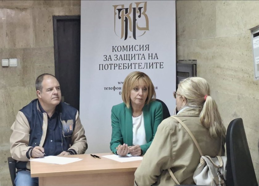 Девет позвънявания в минута: Манолова спря да си вдига телефона