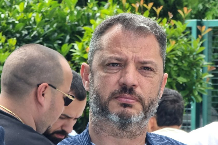 Делян Добрев отказа да гласува